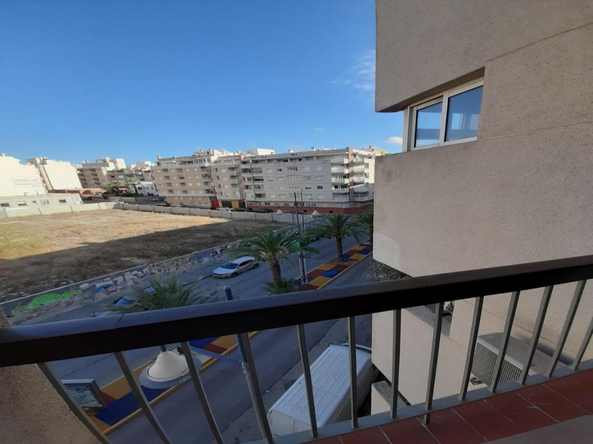 Studio Met Ideale Ligging Torrevieja Extérieur photo