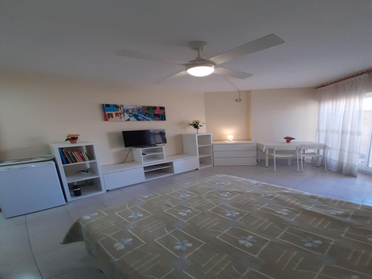 Studio Met Ideale Ligging Torrevieja Extérieur photo